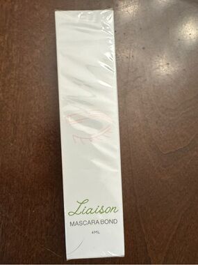 Liaison Mascara Bond — White Packaging